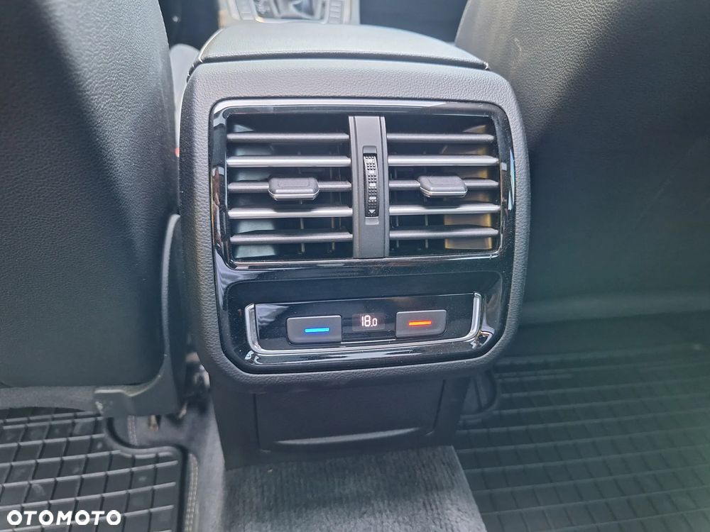 Volkswagen Passat Alltrack 2.0 TDI SCR 4Motion DSG (BMT) - 10