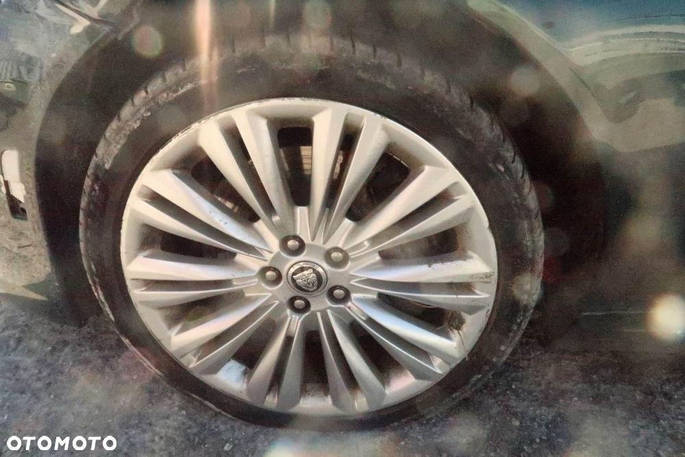 Jaguar XK 5.0 Portfolio - 7