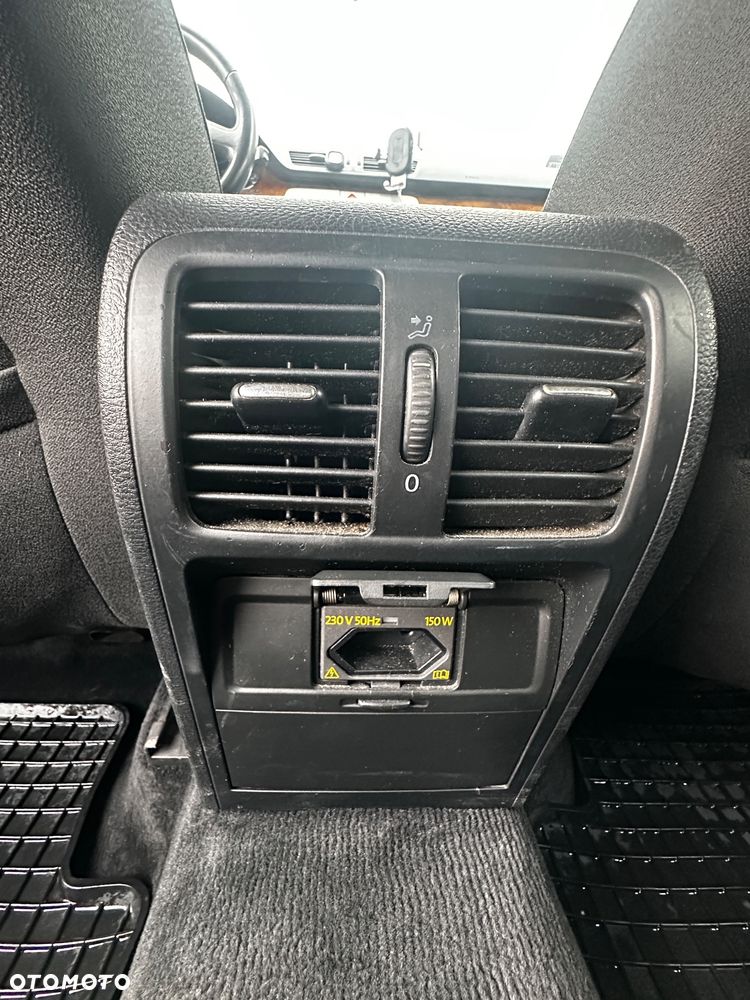 Volkswagen Passat - 11