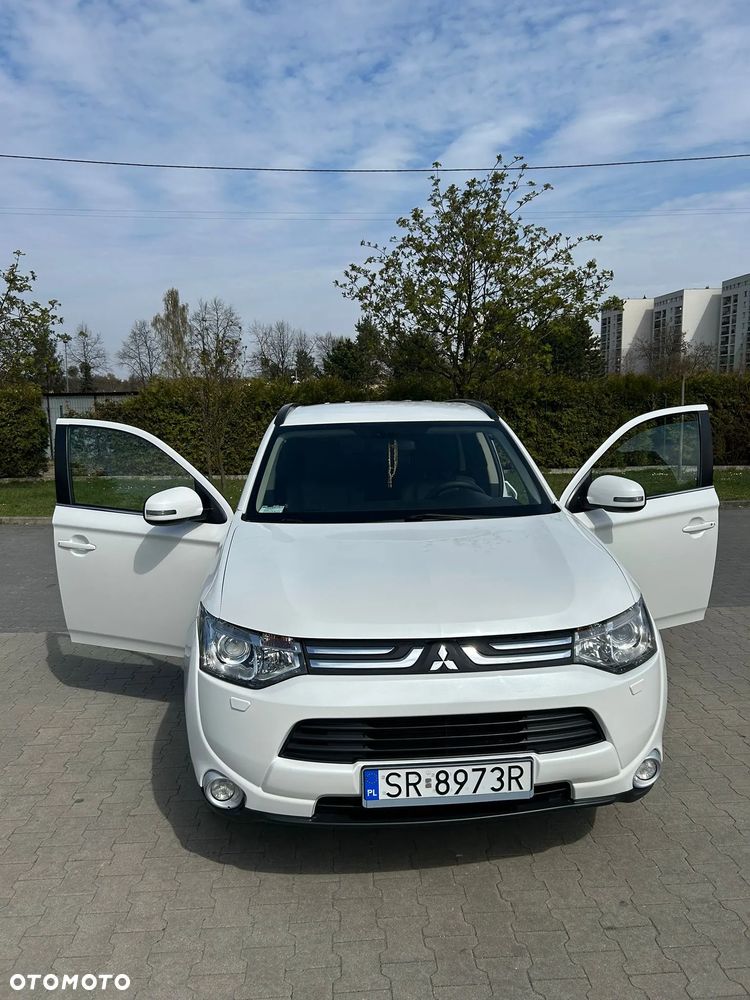 Mitsubishi Outlander 2.2 DID Instyle Navi - 9