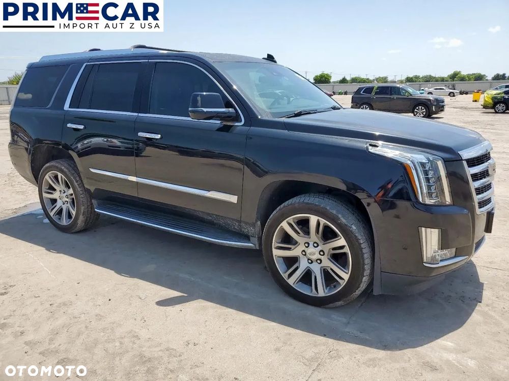 Cadillac Escalade - 4