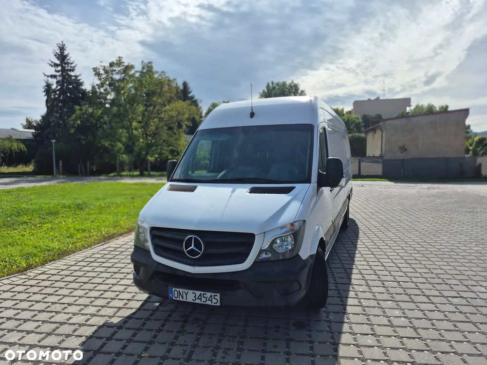 Mercedes-Benz Sprinter - 2