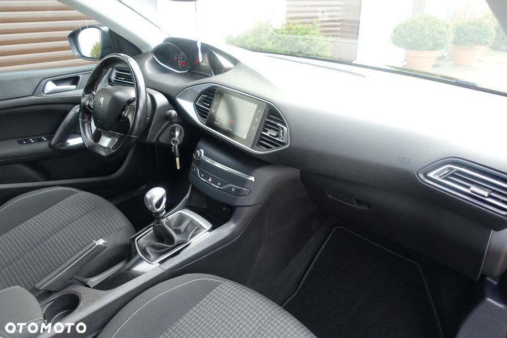 Peugeot 308 1.5 BlueHDi Active S&S - 17