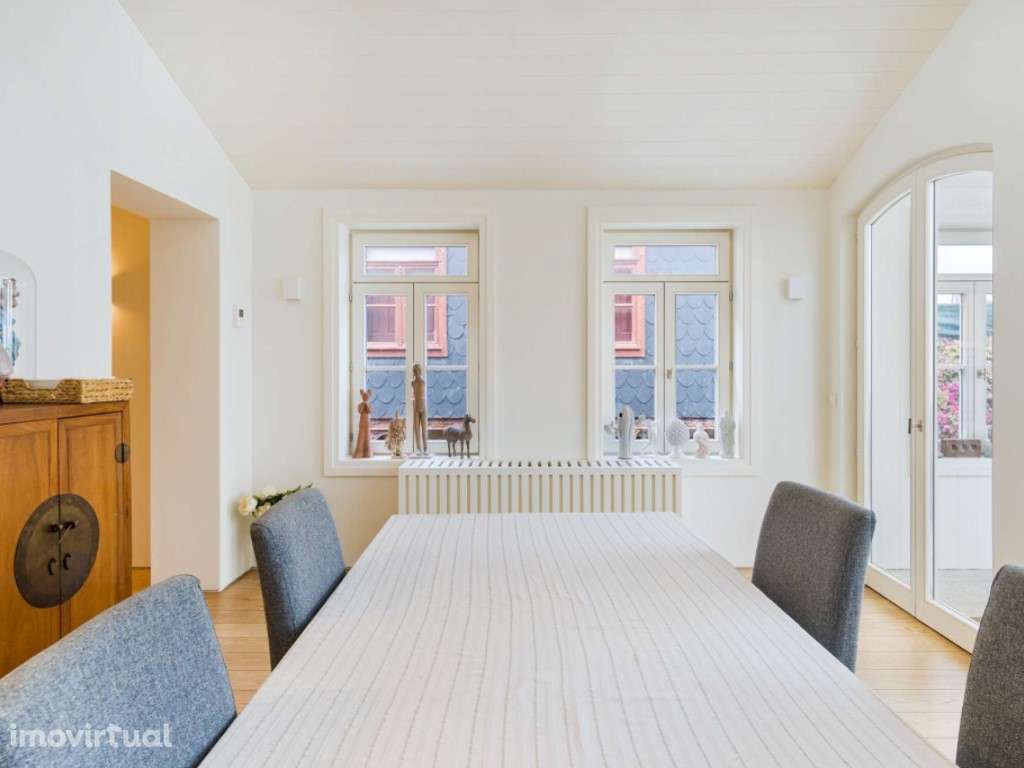 Moradia T5 independente para venda com jardim na Foz do Douro - Grande imagem: 5/25