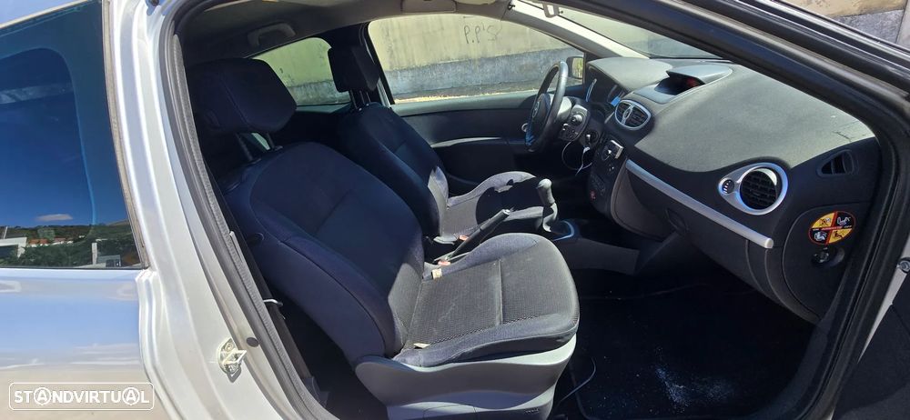 Renault Clio 1.5 dCi Privilège - 13
