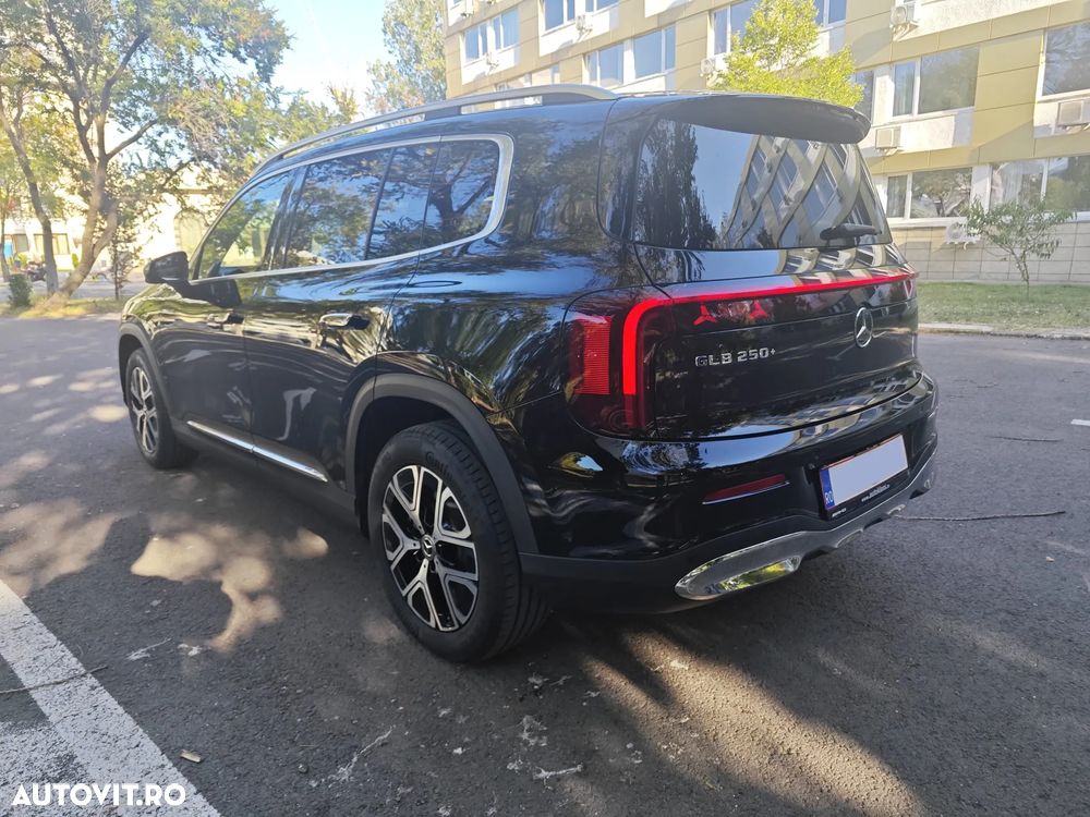 Mercedes-Benz GLB - 3