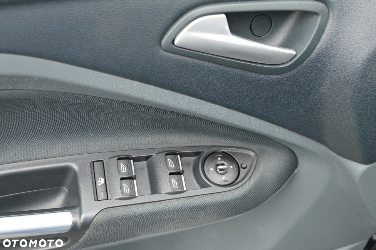 Ford Grand C-MAX 2.0 TDCi Champions Edition - 38