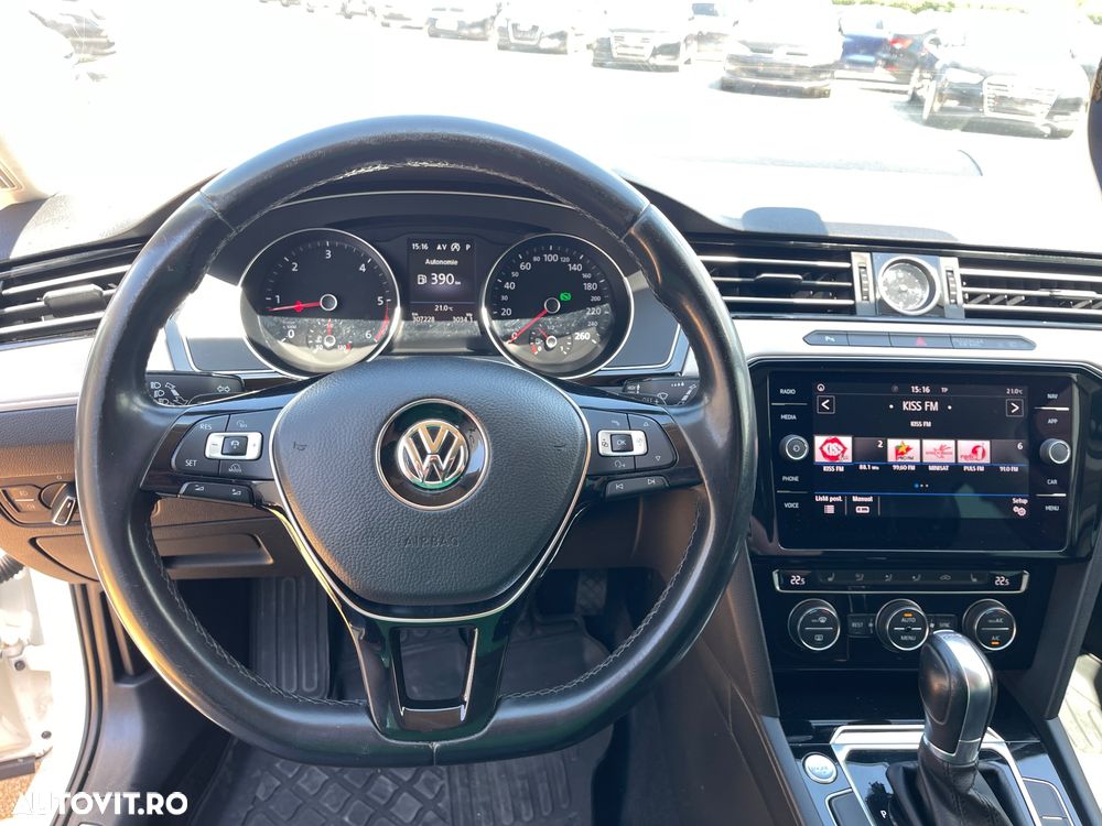 Volkswagen Passat 2.0 TDI DSG Highline - 36