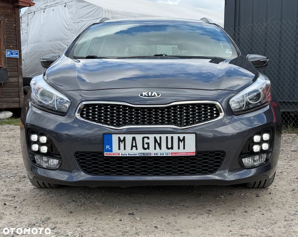 Kia Ceed 1.6 CRDi 136 ISG GT Line - 24