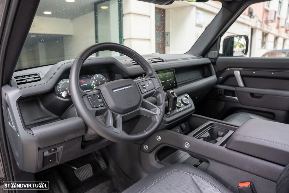 Land Rover Defender 2.0 P400e 110 AWD - 7