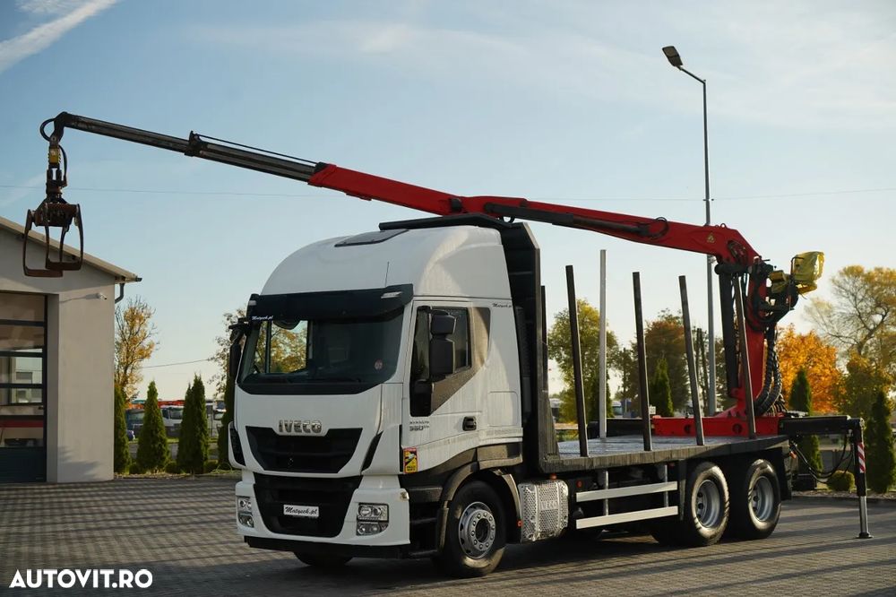 Iveco STRALIS 560 / 6X4 / PENTRU LEMN / PENTRU COPACI / PENTRU PĂDURE / REMORCĂ PALFINGER EPSILON / CAPACITATE DE RIDICARE - 5.250 KG - 2