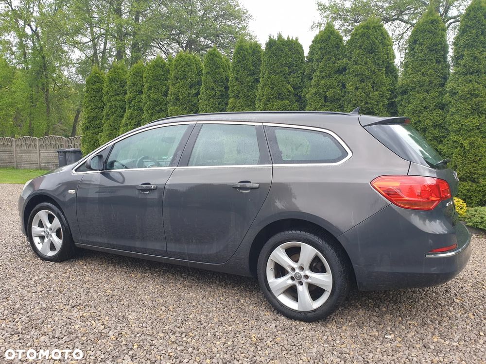 Opel Astra 1.4 Turbo 150 Jahre - 4