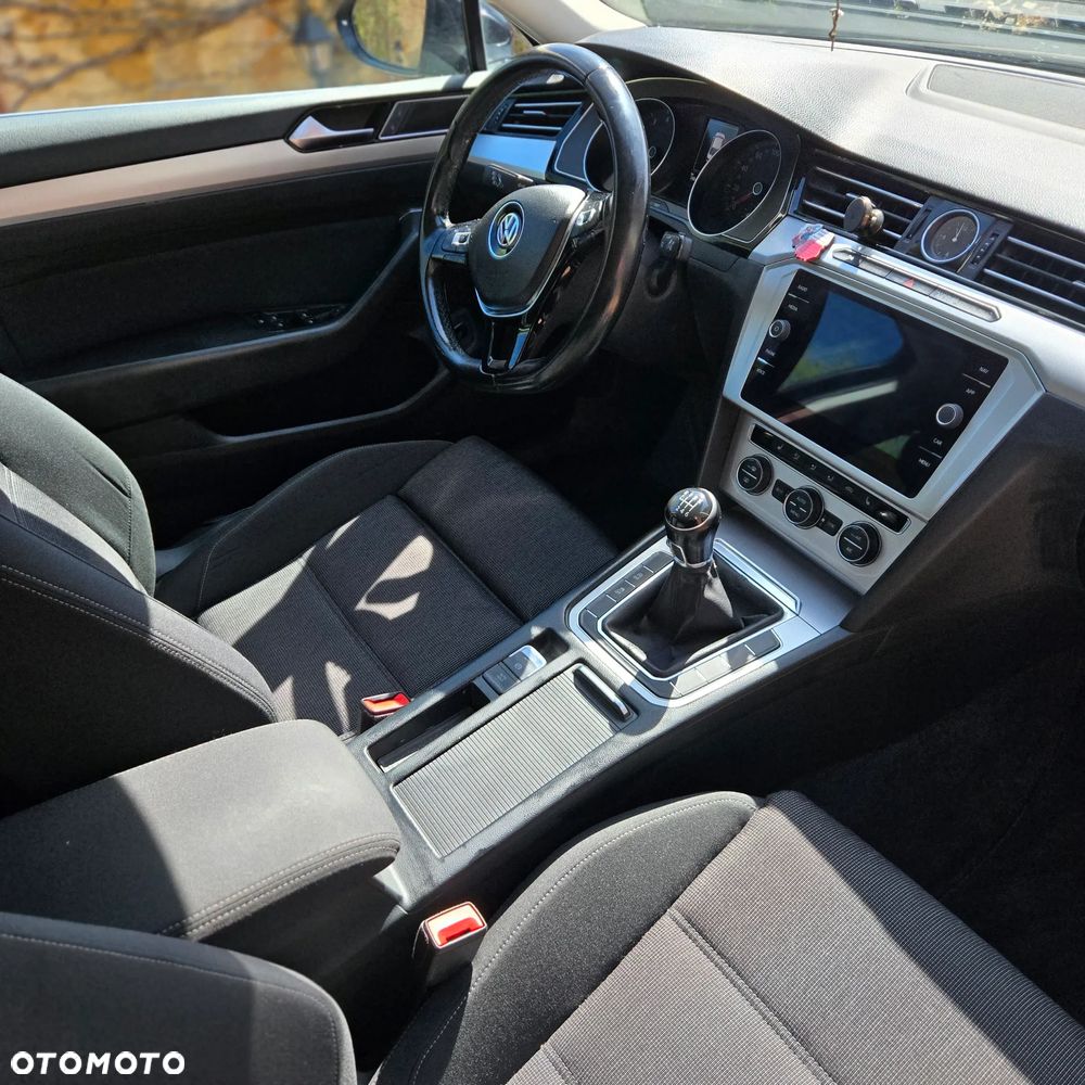 Volkswagen Passat 1.8 TSI BMT Comfortline - 5