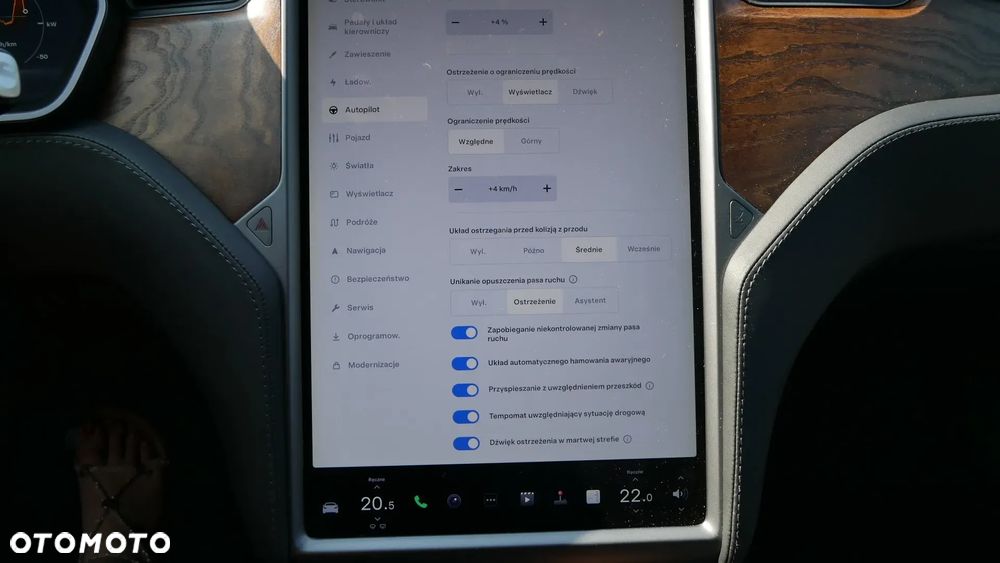 Tesla Model S Dual Motor Allradantrieb - 26
