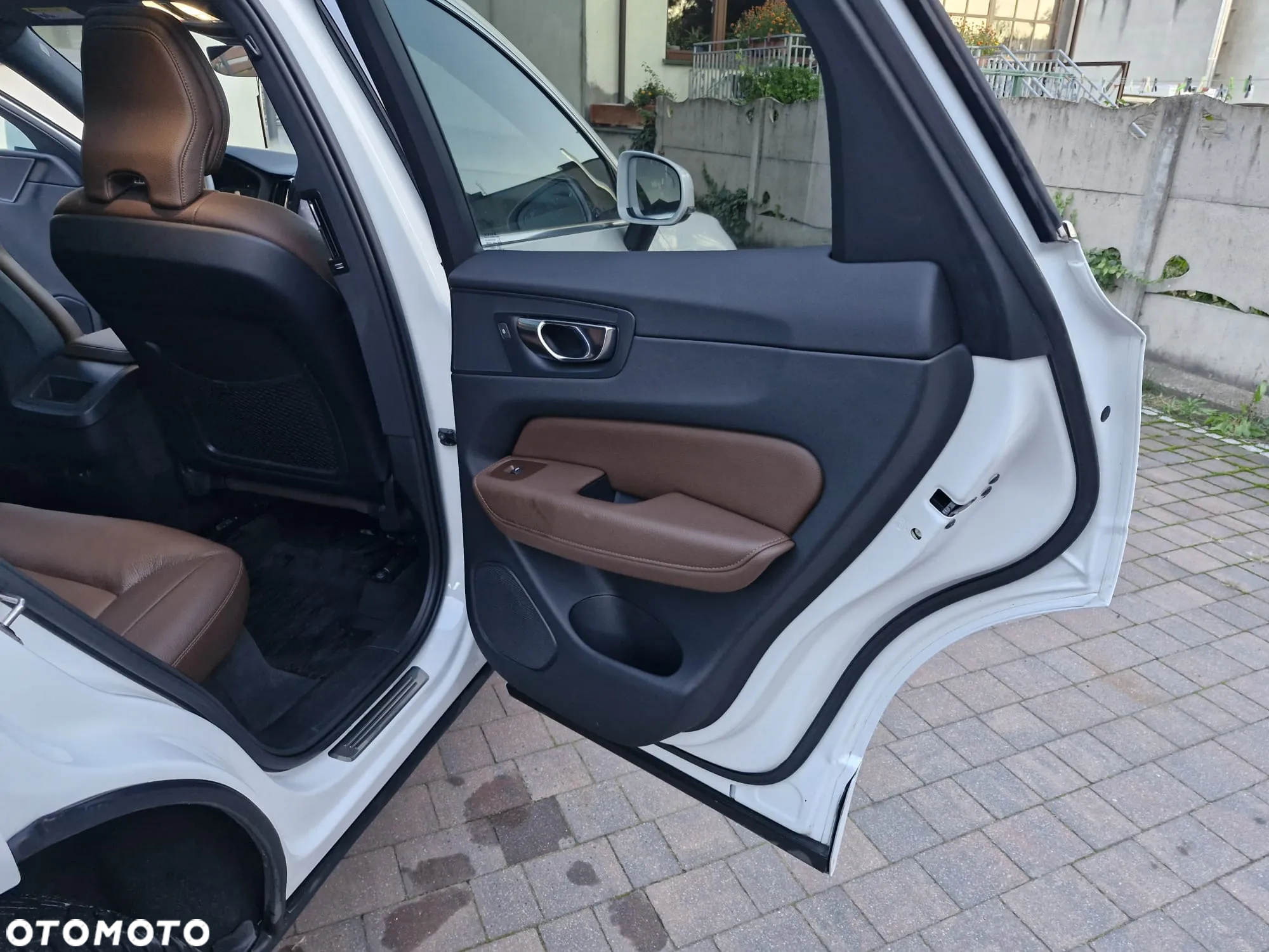 Volvo XC 60 T5 AWD Momentum - 22