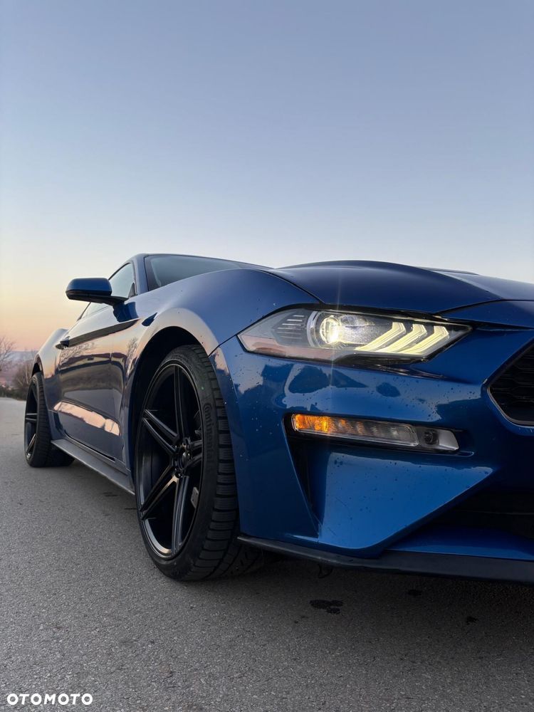 Ford Mustang - 7