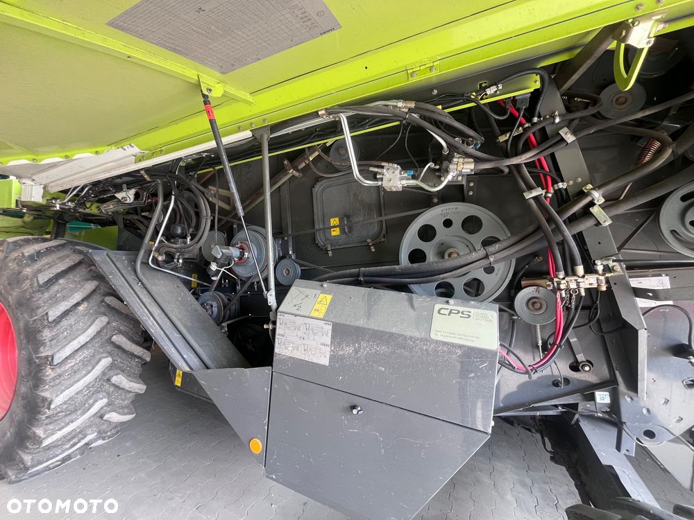 Claas Tucano 320 - 5