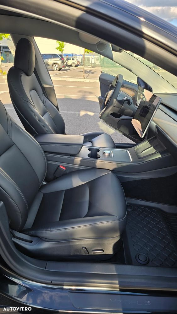 Tesla Model 3 - 21