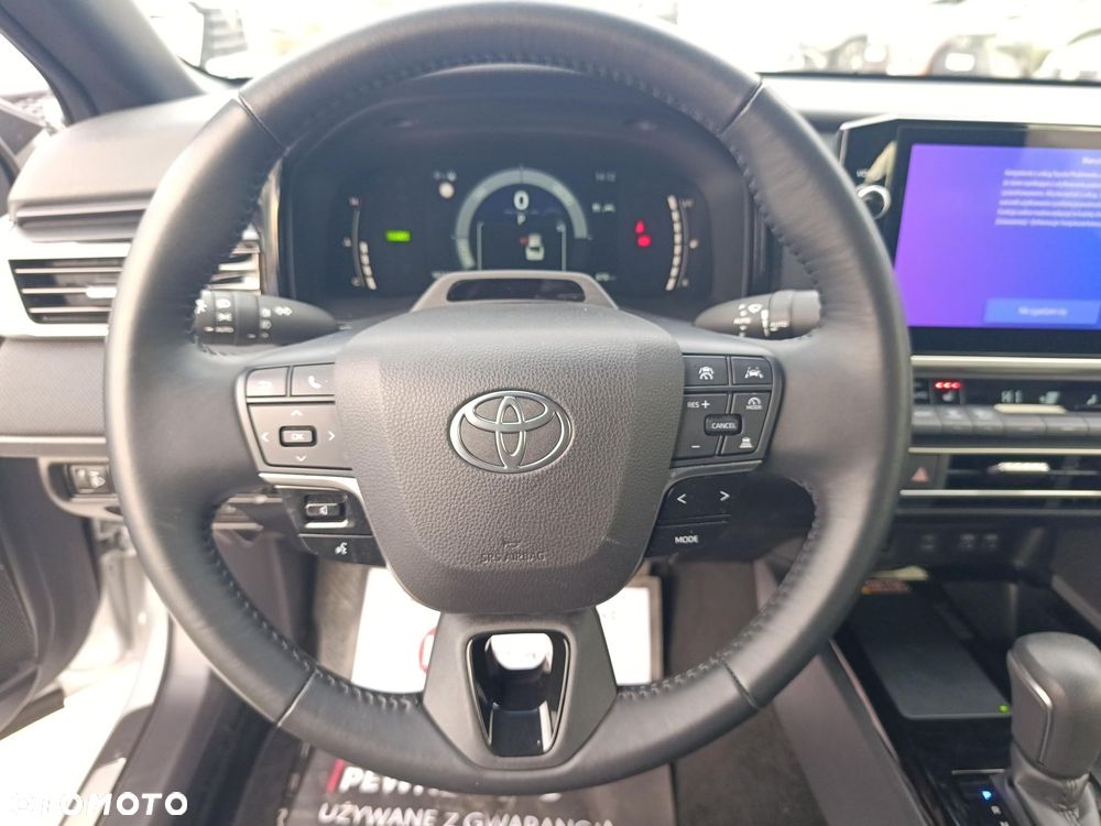 Toyota Camry - 21