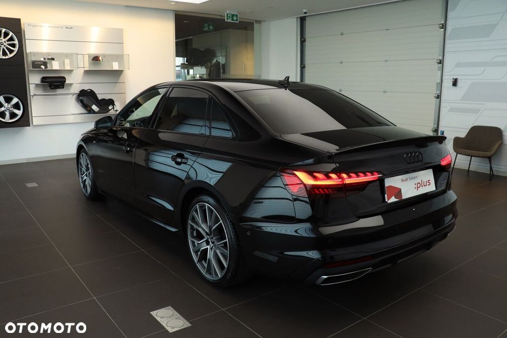 Audi A4 Limousine - 3