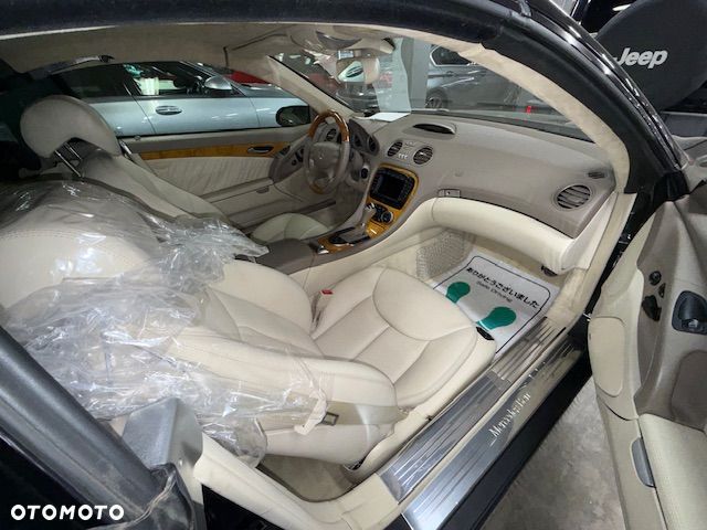 Mercedes-Benz SL - 15