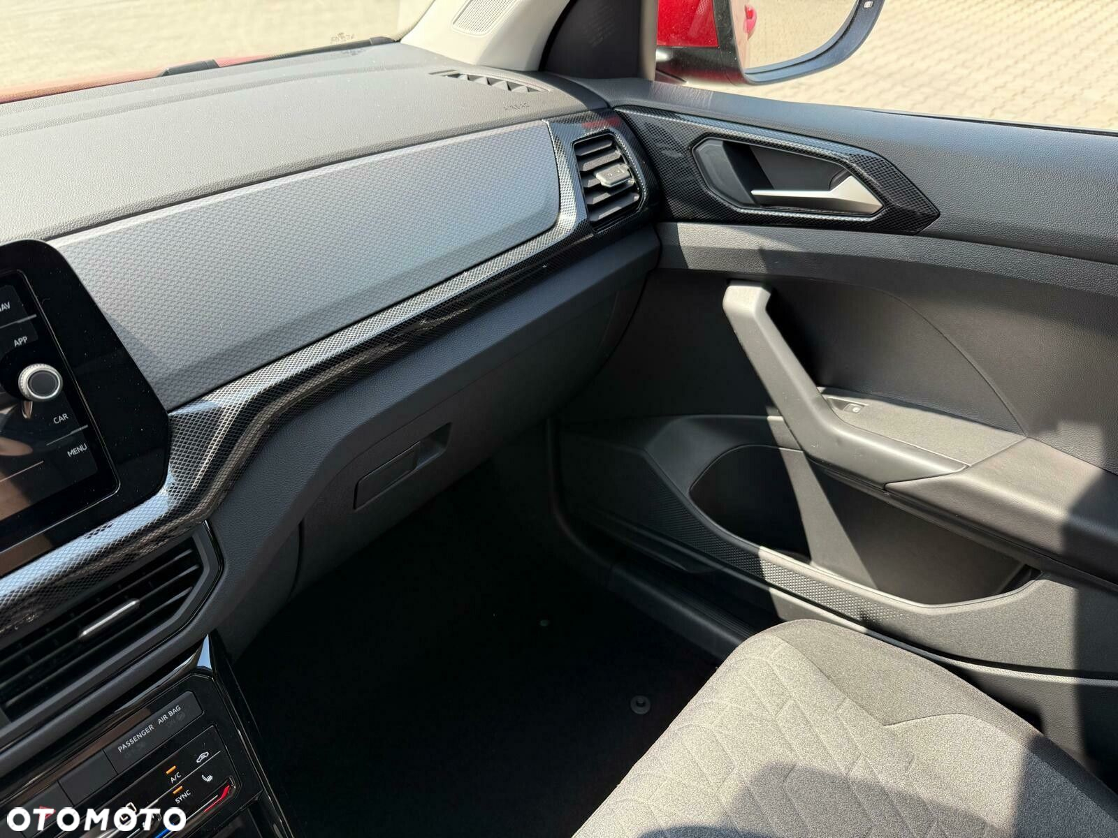 Volkswagen T-Cross - 18