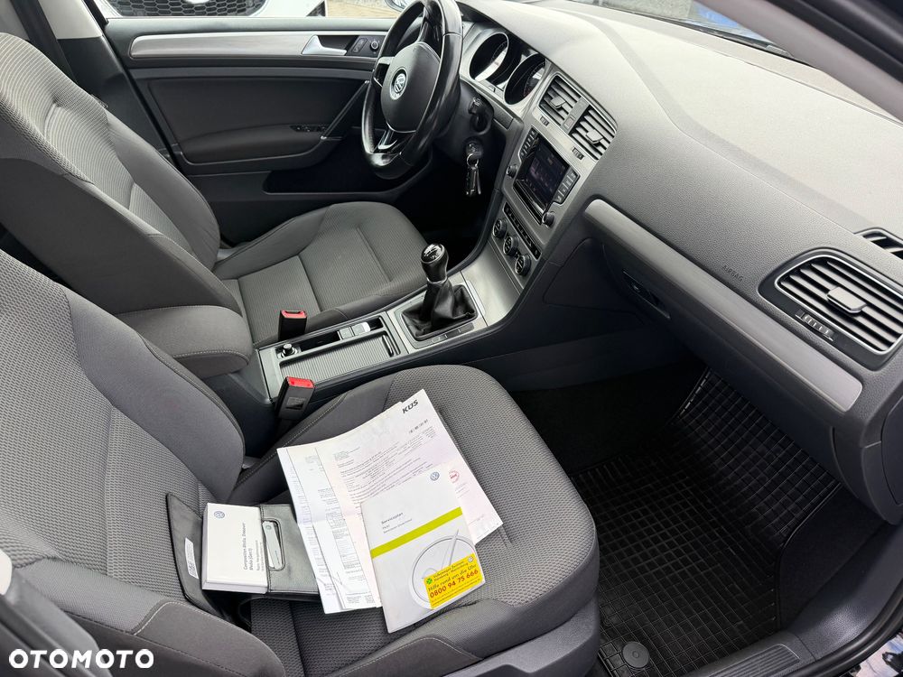 Volkswagen Golf 2.0 BlueTDI Comfortline - 12