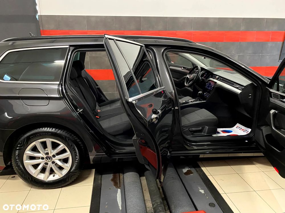 Volkswagen Passat 2.0 TDI EVO Elegance DSG - 11