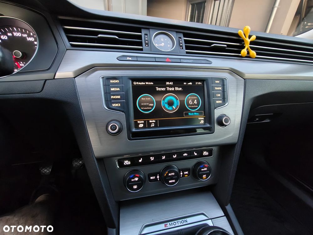 Volkswagen Passat 2.0 TDI BMT 4Mot Highline - 18