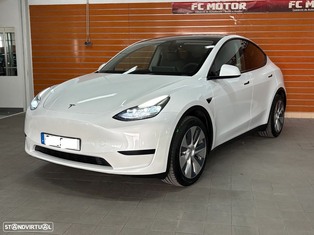 Tesla Model Y RWD - 2