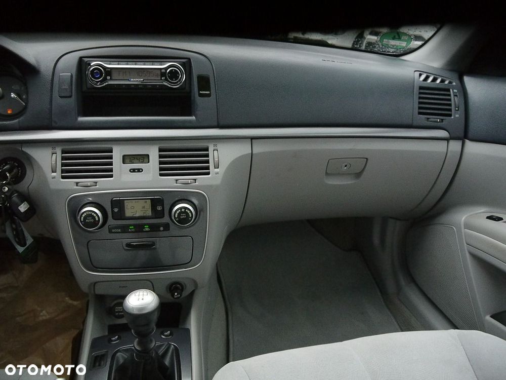 Hyundai Sonata 2.4 GLS - 22