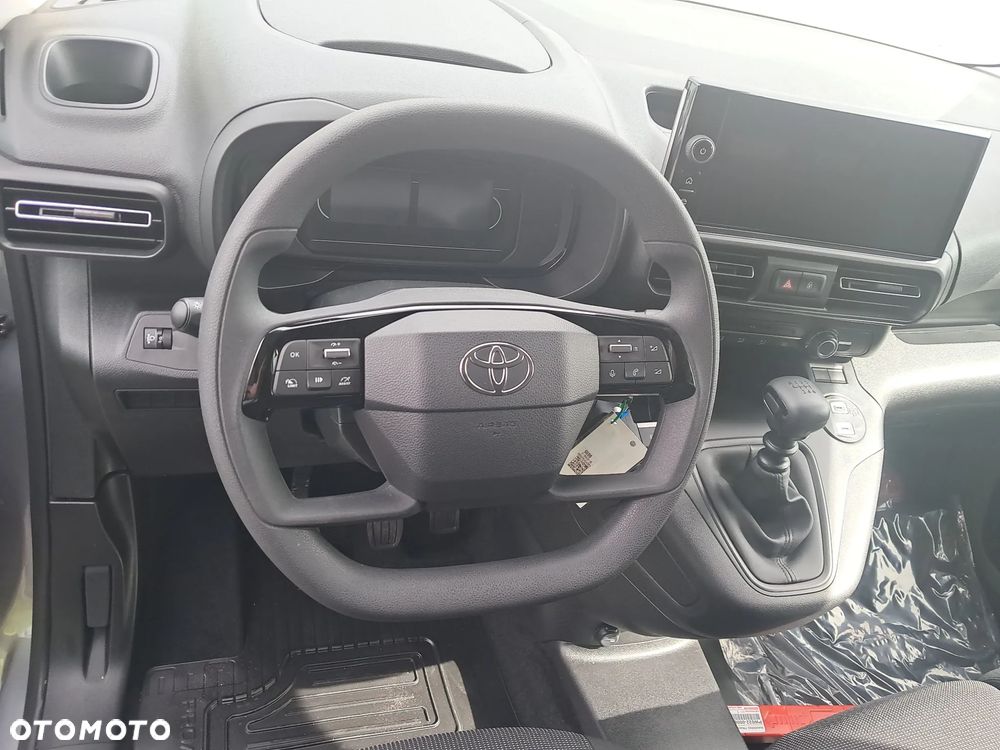 Toyota Proace city - 10