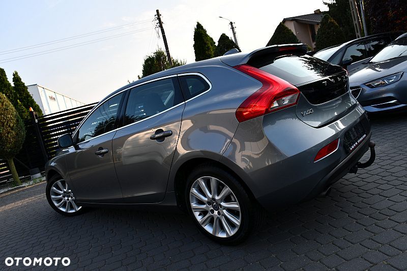 Volvo V40 T3 Momentum - 3