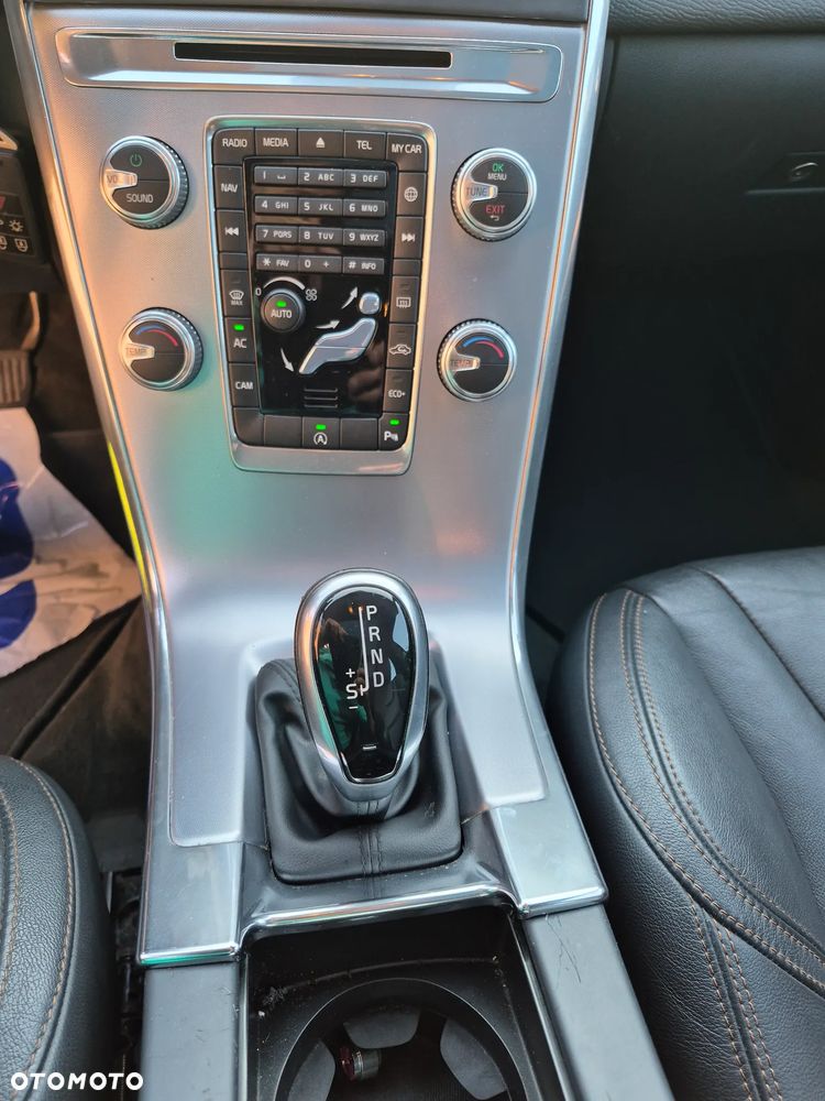 Volvo XC 60 D3 Geartronic Summum - 10