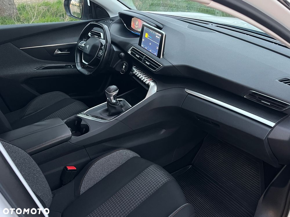 Peugeot 3008 - 14