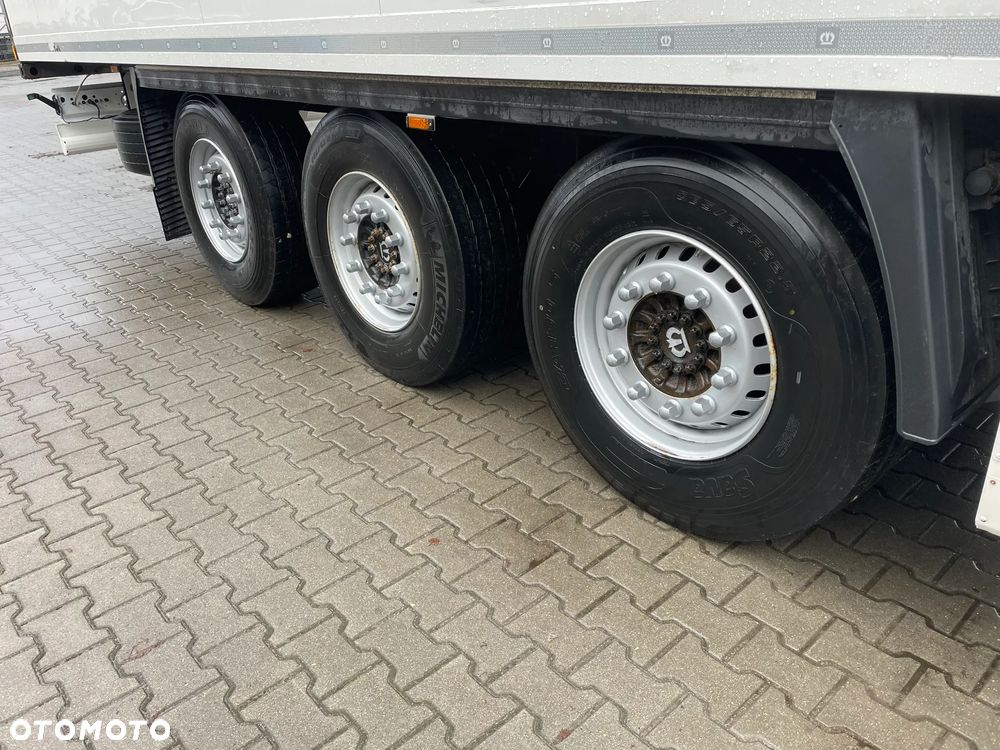 Krone Chłodnia ,Doppelstock , Carrier Vector 1950, Kwiatowa 2,50m - 19