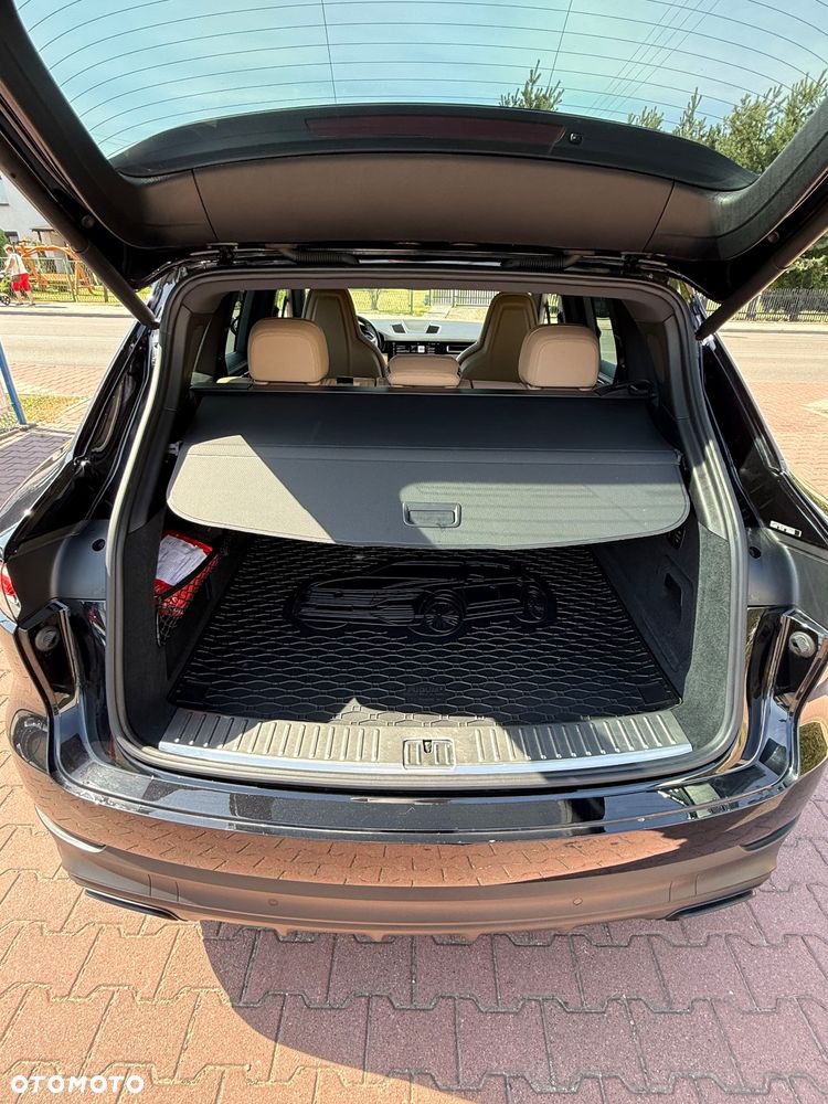 Porsche Cayenne Platinum Edition - 16