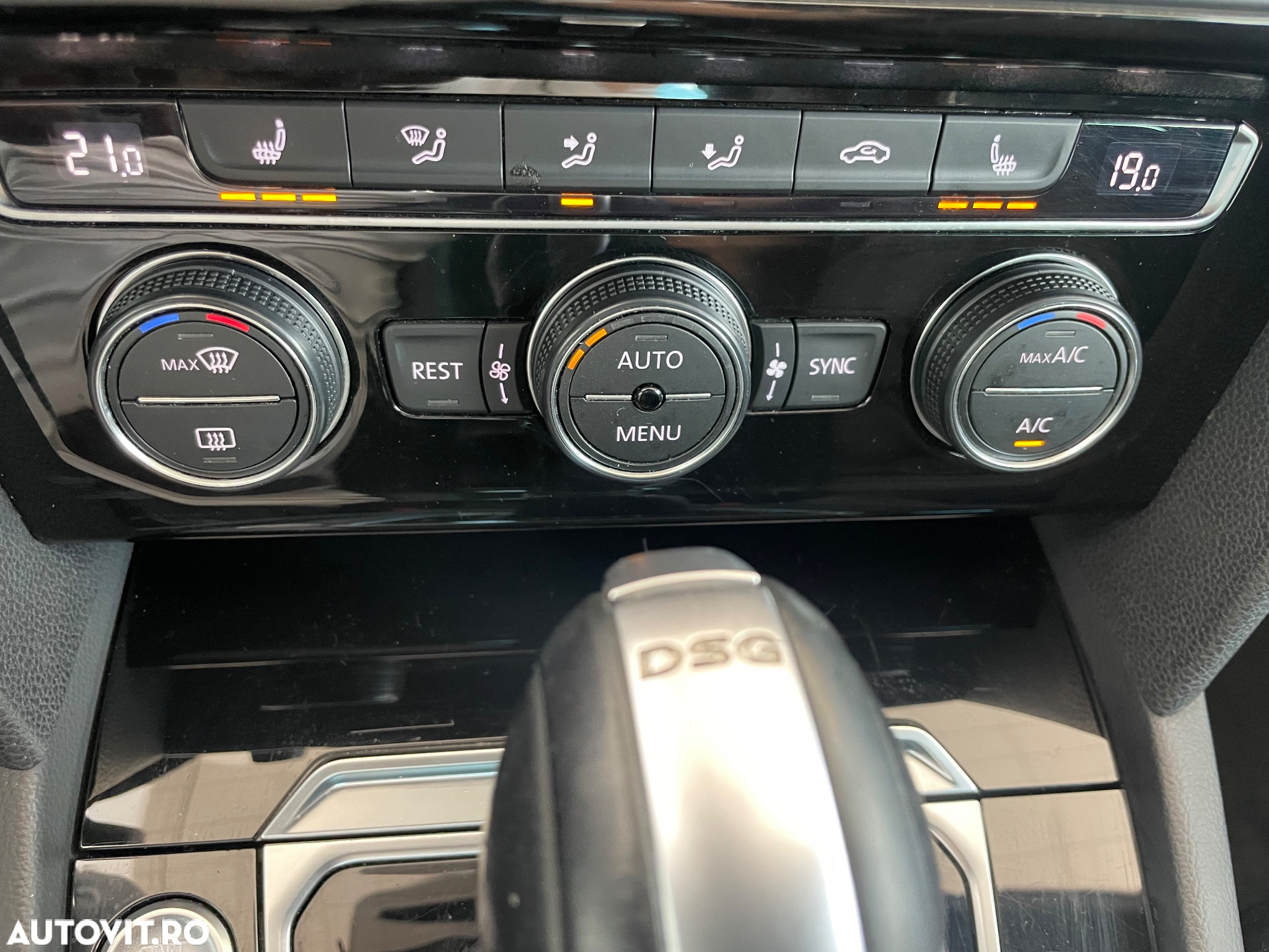 Volkswagen Passat - 16