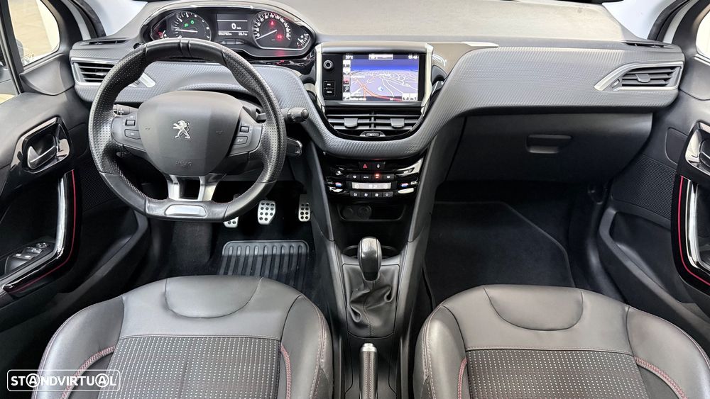 Peugeot 208 1.2 PureTech GT Line - 6