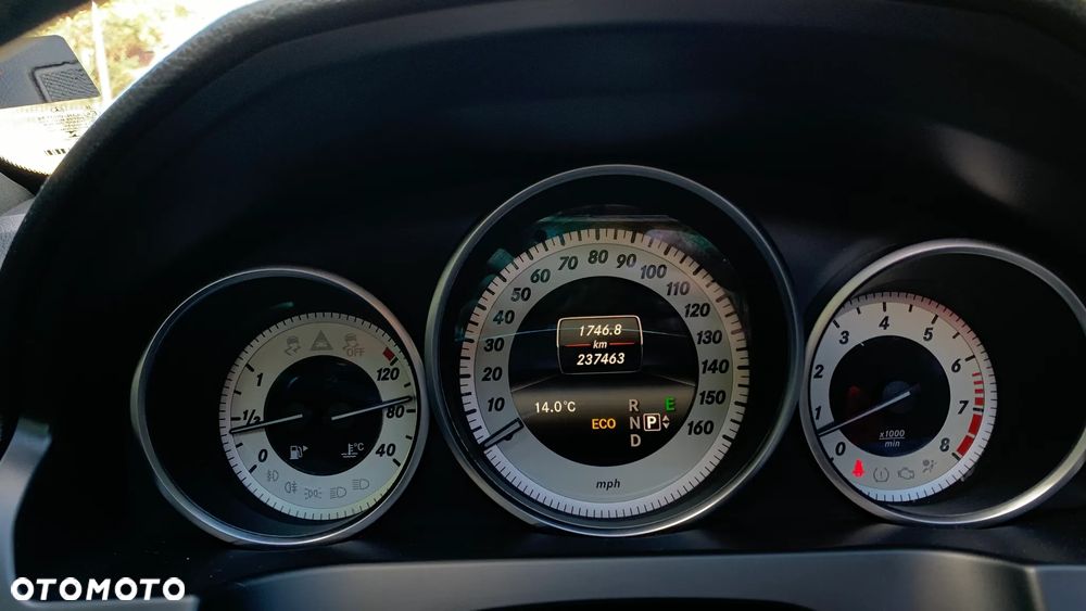Mercedes-Benz Klasa E 350 BlueEFFICIENCY 7G-TRONIC Avantgarde - 18