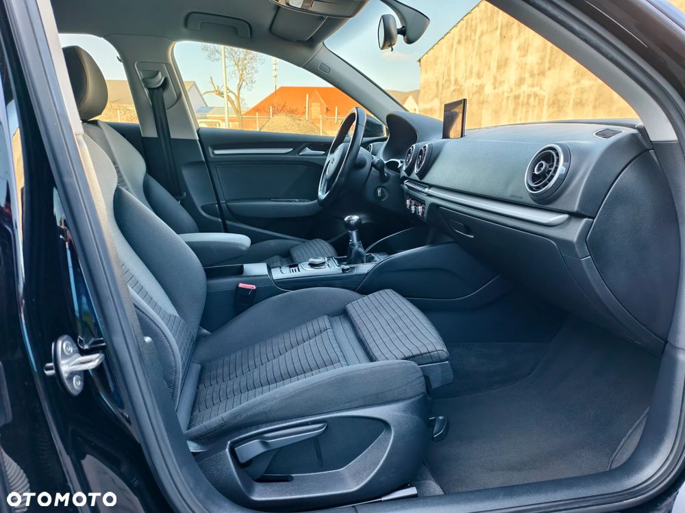 Audi A3 Sportback 1.4 TFSI S line Sportpaket - 15