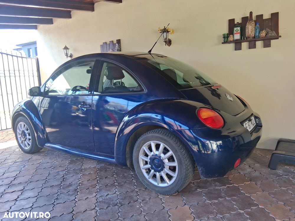 Volkswagen New Beetle - 4