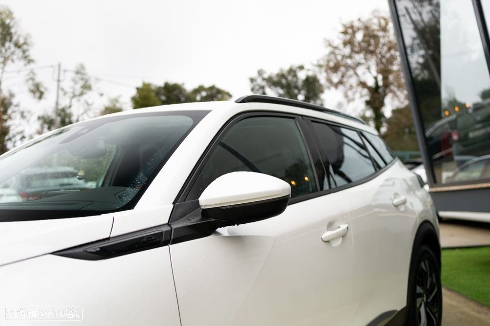 Peugeot e-2008 Allure - 13
