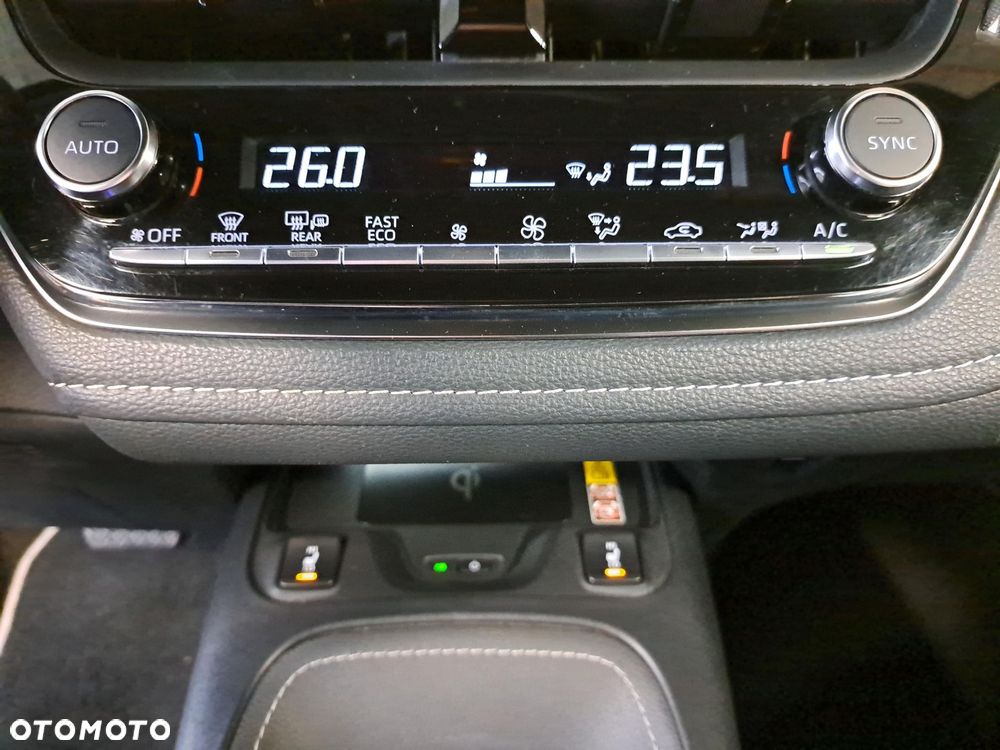 Toyota Corolla 1.8 Hybrid Style - 25