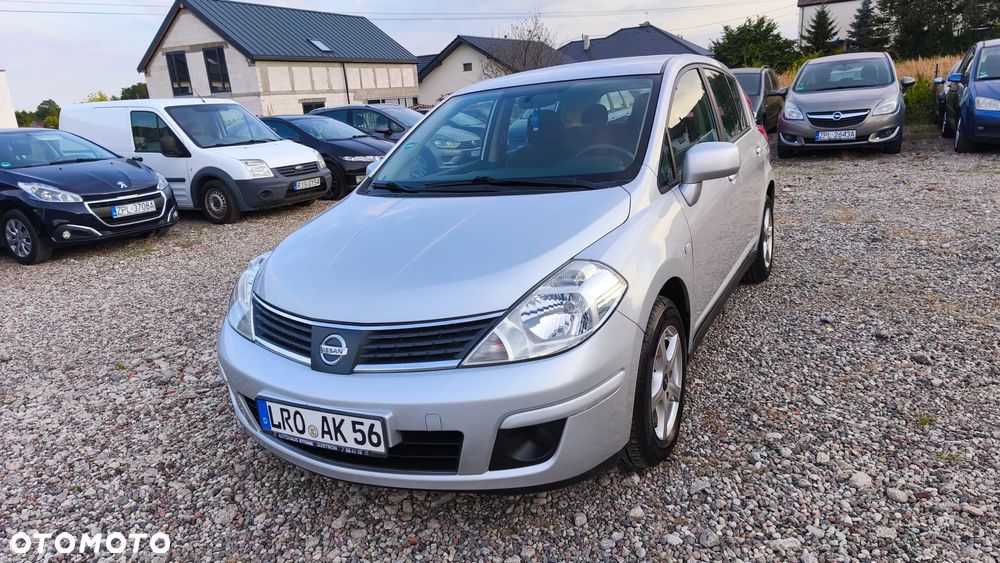 Nissan Tiida - 2