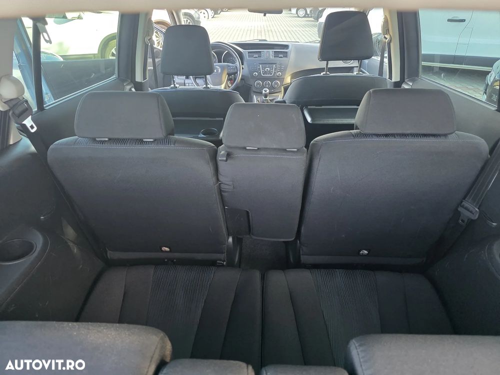 Mazda 5 - 8