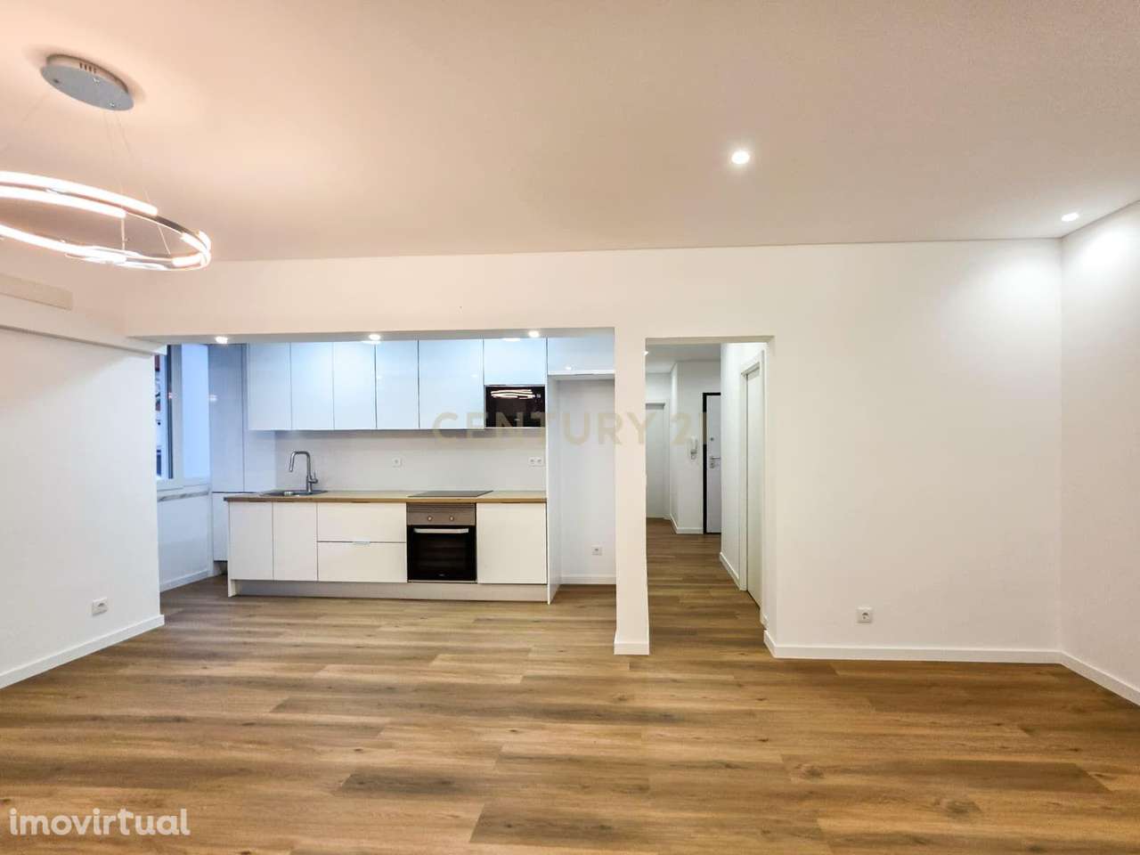 Apartamento Renovado em Setúbal com Vista para a Cidade - Grande imagem: 3/37