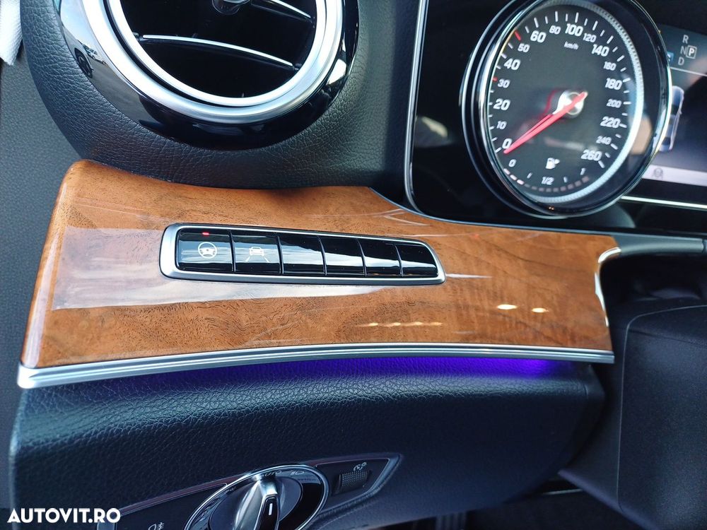 Mercedes-Benz E 220 d Aut. - 25