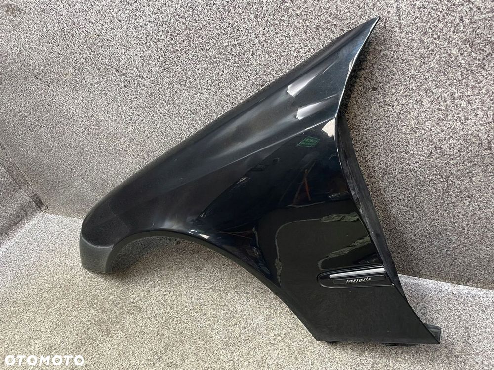 Blotnik lewy przod przedni Mercedes W211 C197 197U OBSIDIAN SCHWARZ - 4
