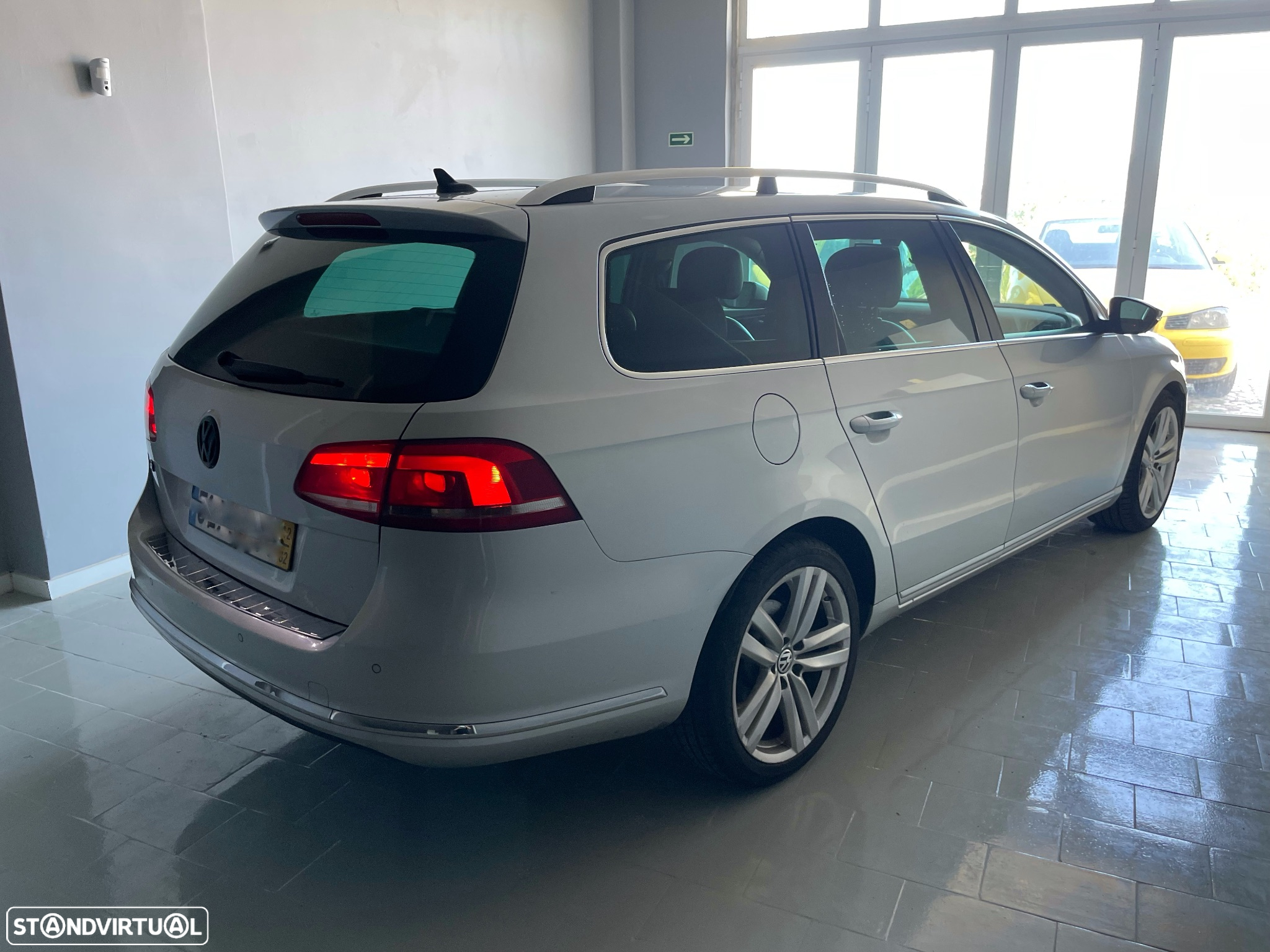 VW Passat Variant 2.0 TDi Sport R-Line - 4